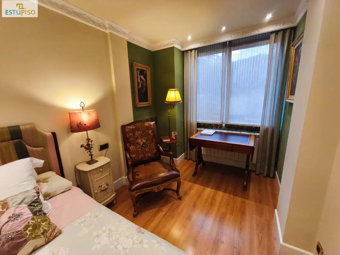 Habitación de Piso en venta en Vitoria - Gasteiz con Calefacción, Parquet y Terraza