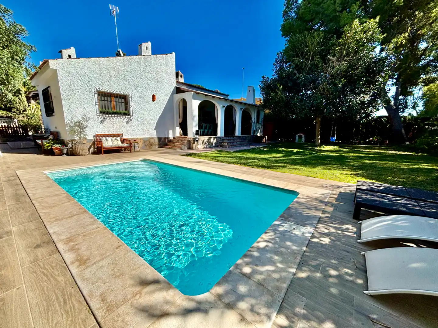 Jardí de Casa o xalet en venda en Mutxamel amb Aire condicionat, Jardí privat i Terrassa