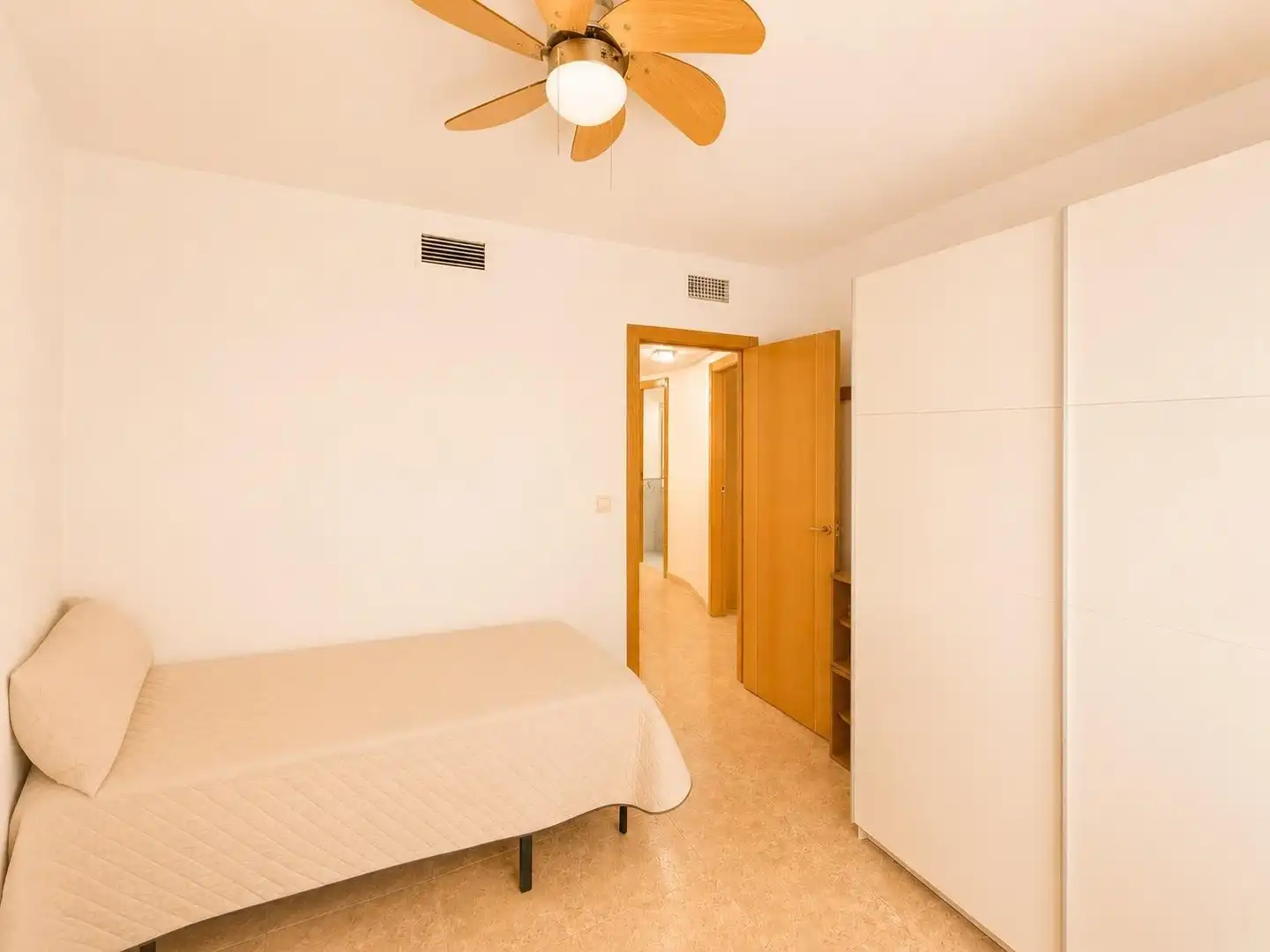 Schlafzimmer von Wohnung zur Miete in Murcia mit Klimaanlage, Heizung und Abstellraum