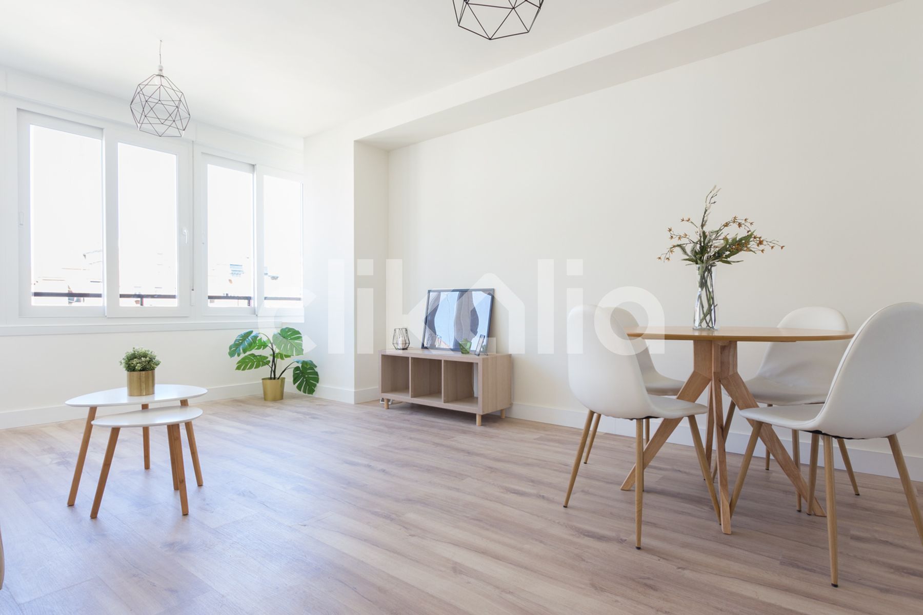 Sala d'estar de Pis en venda en  Sevilla Capital amb Aire condicionat i Traster
