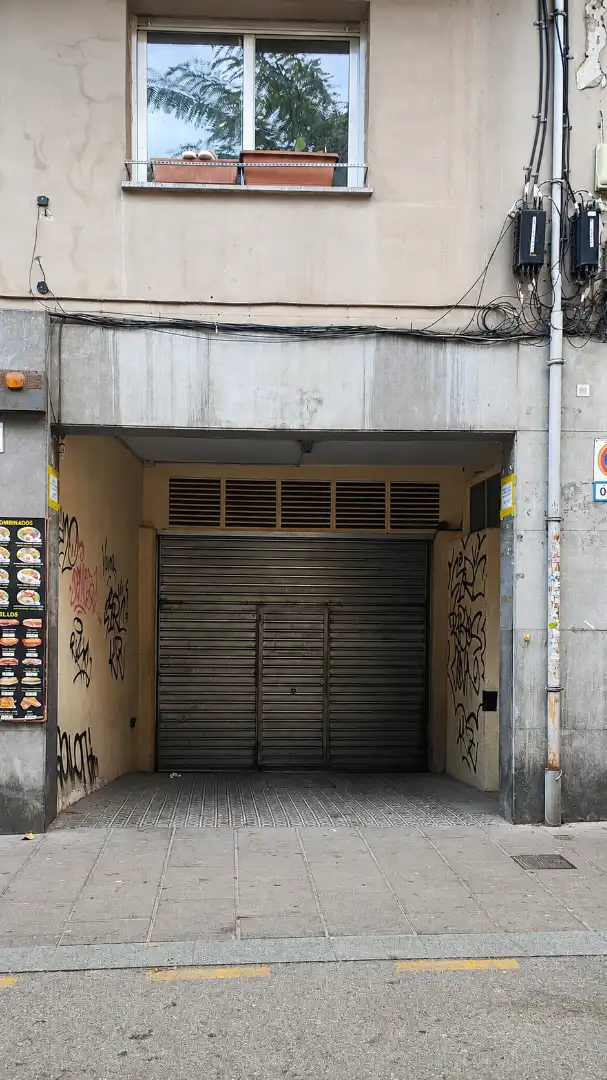 Vista exterior de Garaje de alquiler en Barcelona