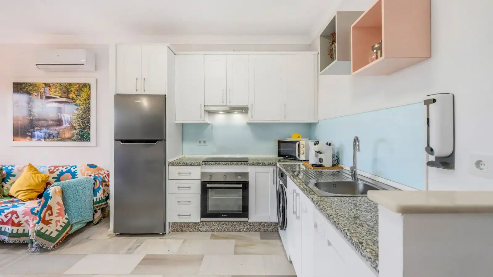 Apartment with pool for sale in Riviera del Sol, imagen 2