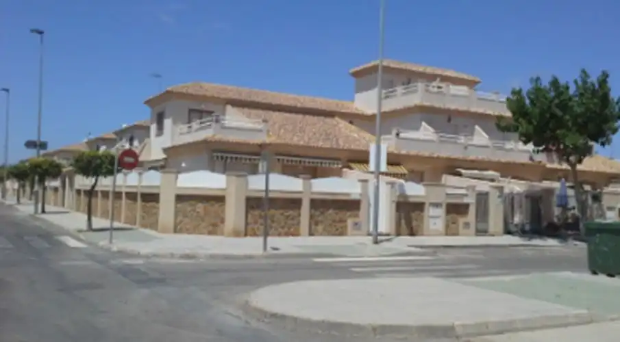 Villa zum Verkauf in Calle Peña Del Águila