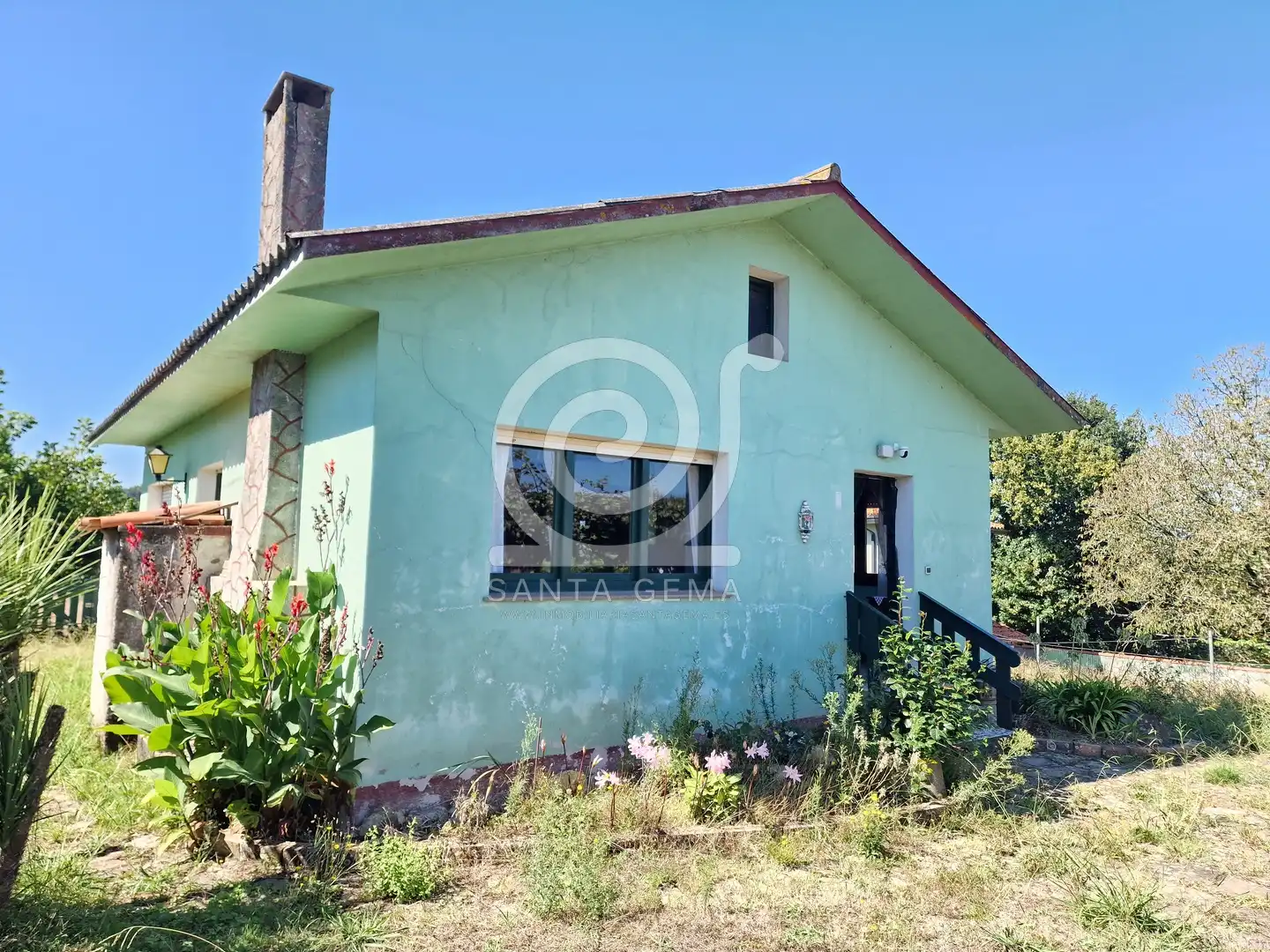 Vista exterior de Casa o chalet en venta en Cambre  con Jardín privado, Trastero y Amueblado
