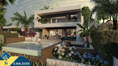 Villa en construcción con piscina privada, en la provincia de Alicante, en la localidad de Algorfa. 3 habitaciones | 204 m² | A 20
