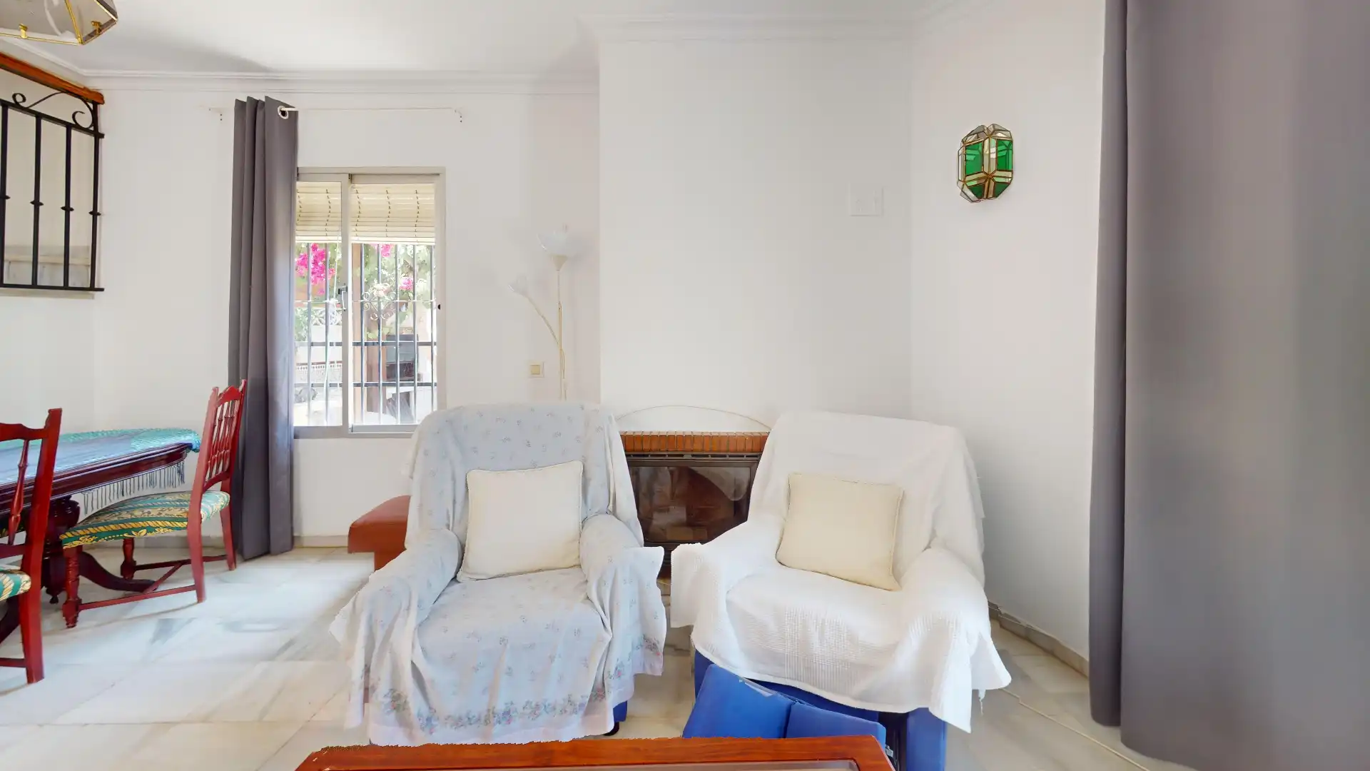 Sala d'estar de Casa adosada en venda en Málaga amb Jardí privat, Terrassa i Forn
