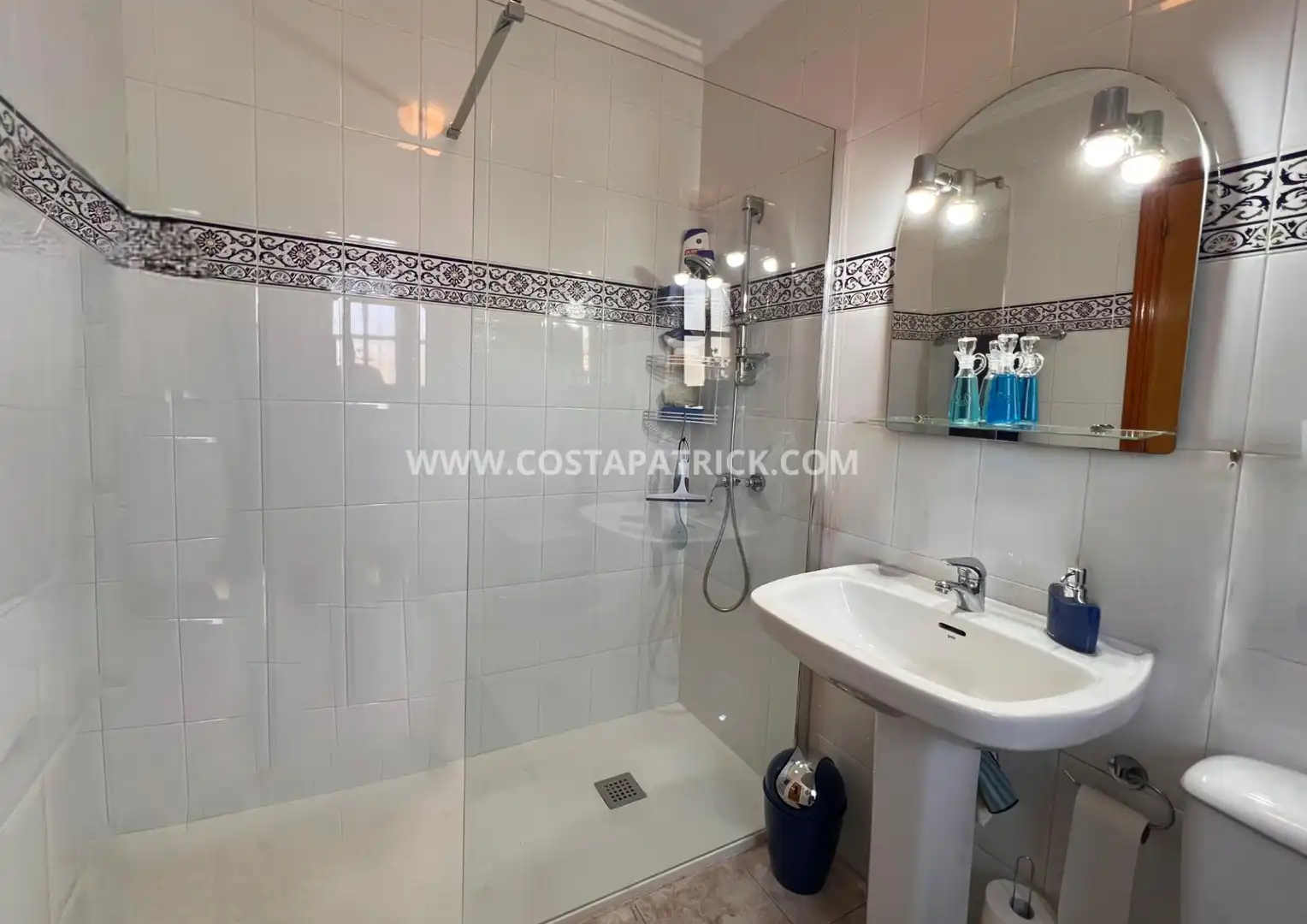 Baño de Casa o chalet de alquiler en Los Alcázares con Aire acondicionado, Calefacción y Terraza
