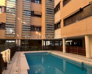 Swimming pool of Apartment to rent in  Madrid Capital  with Air Conditioner, Heating and Swimming Pool