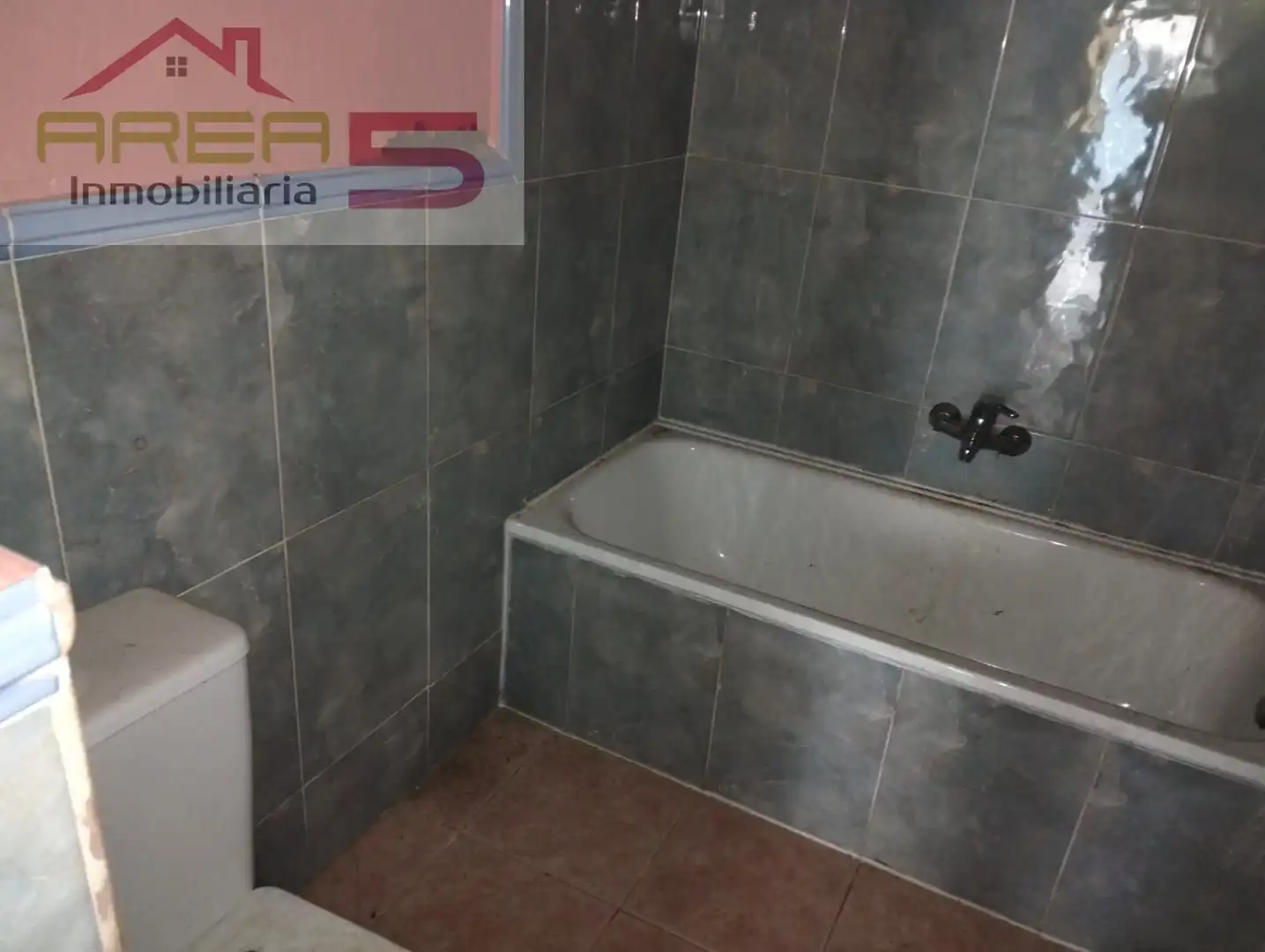 Baño de Casa adosada en venta en Logrosán