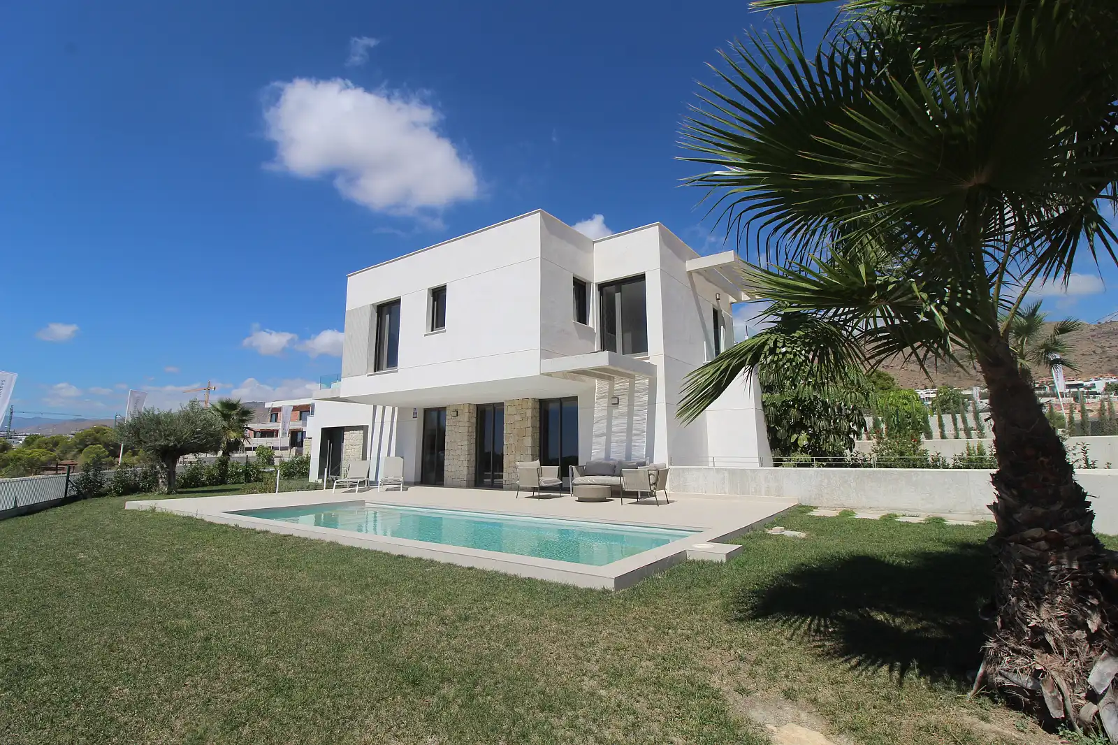 Casa amb terrassa en venda a Golf Bahía, imagen 4