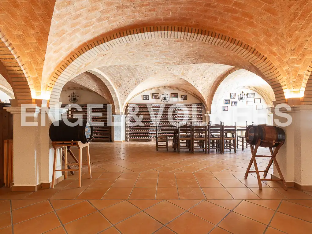 Houses for sale in Ontinyent  with Air Conditioner, Heating and Private garden