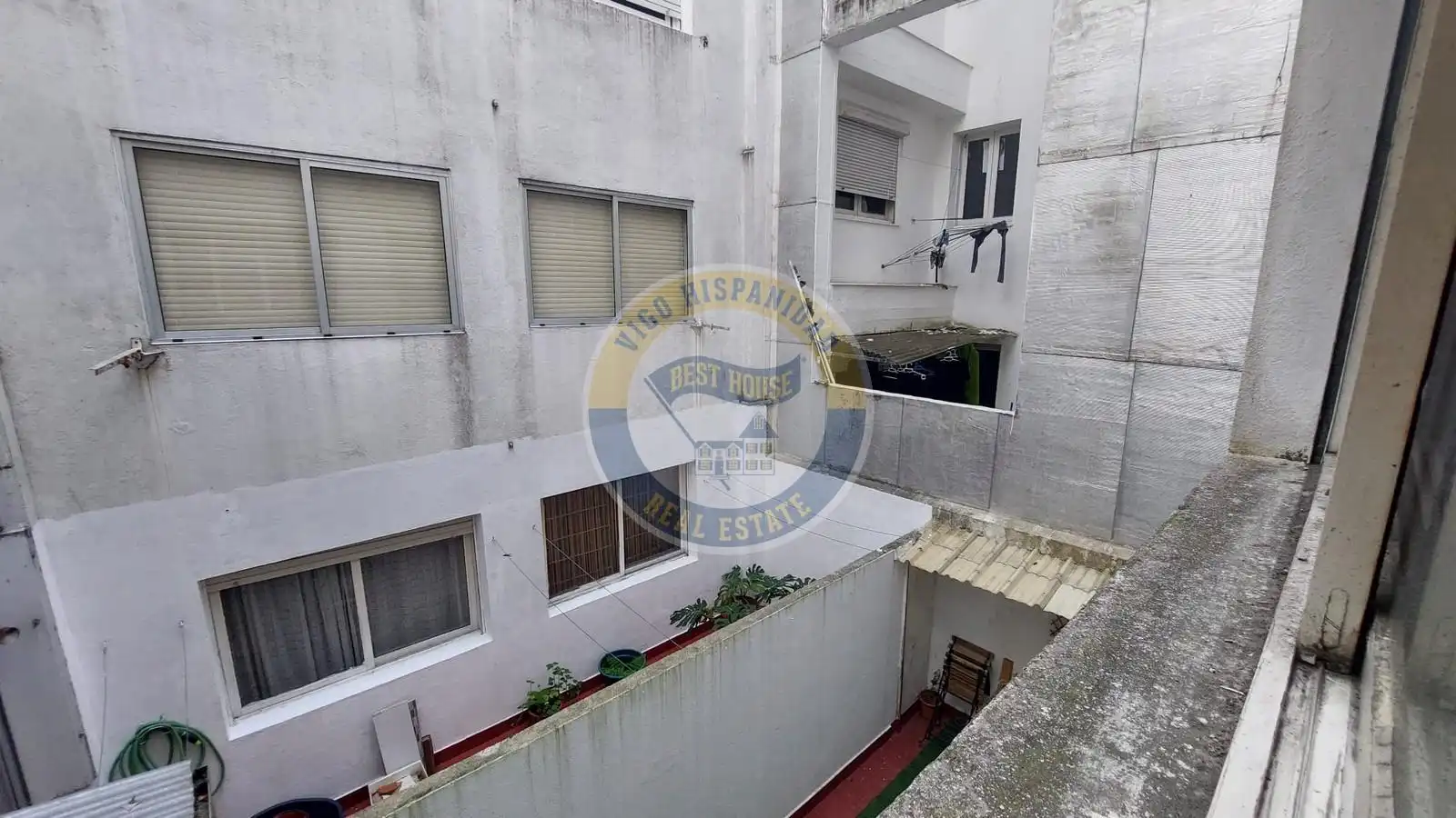 Exterior view of Flat for sale in Vigo   with Storage room and Furnished