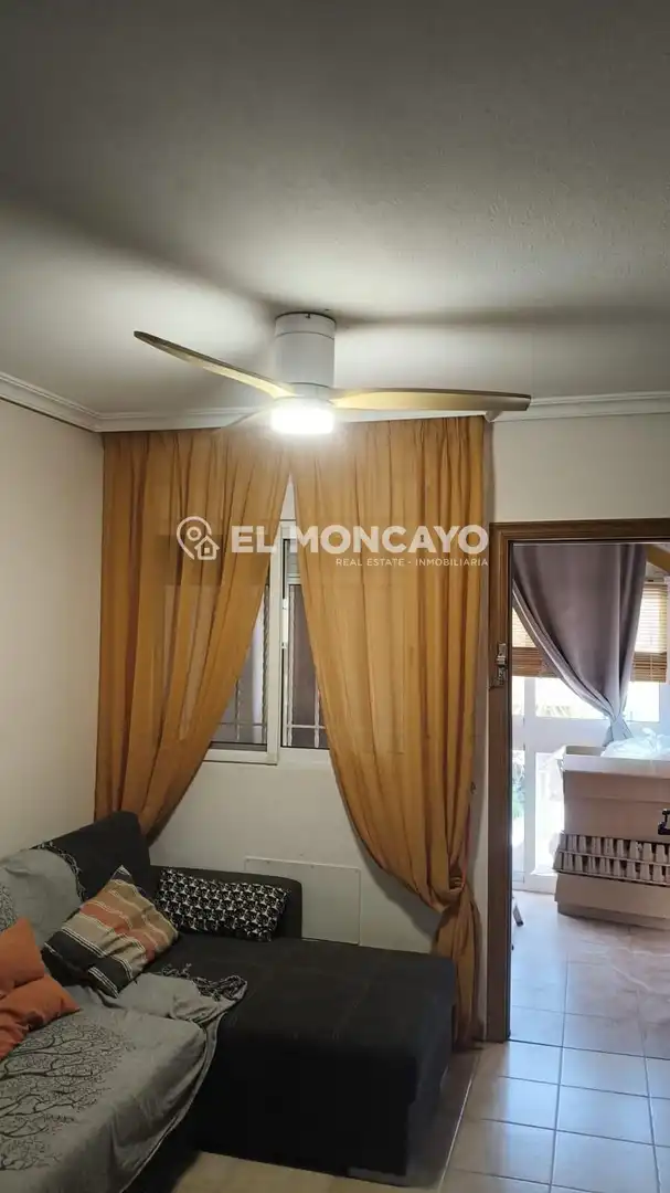 Bedroom of Houses for sale in Guardamar del Segura  with Air Conditioner, Heating and Private garden