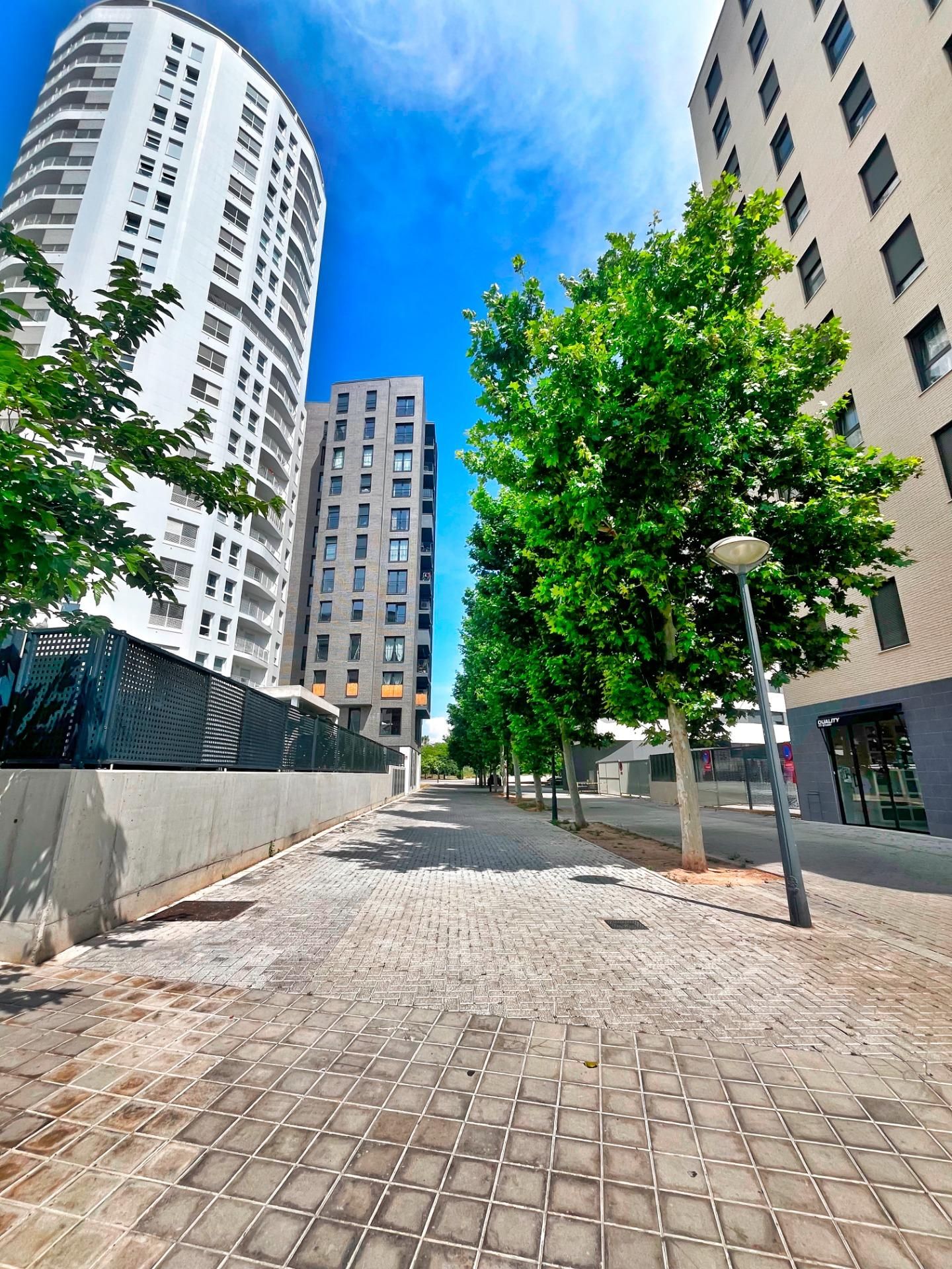 Premises to rent in Calle Calle Suiza, La Punta, Quatre Carreres,  Valencia Capital