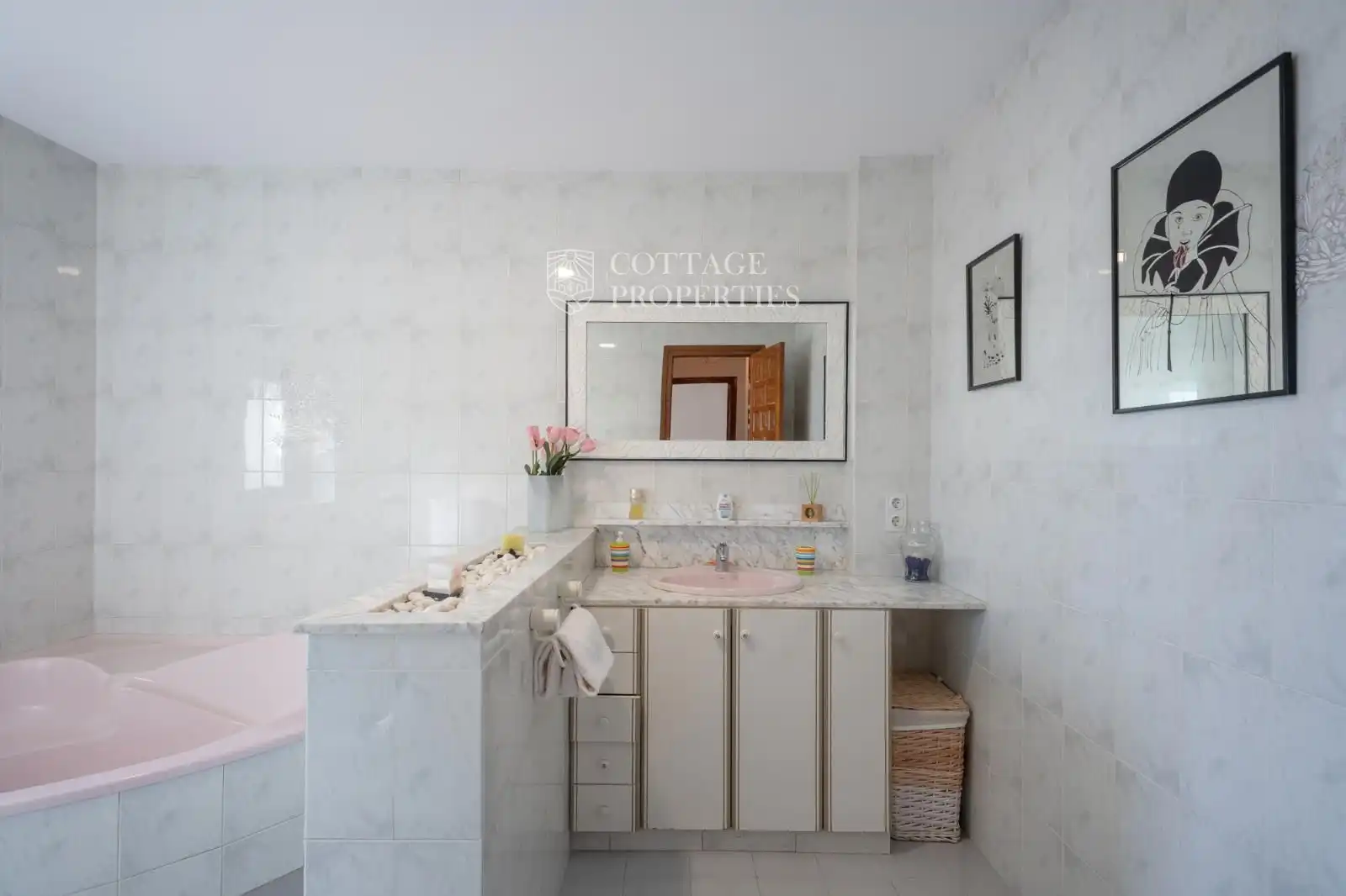 Baño de Finca rústica en venta en Torelló con Terraza y Amueblado