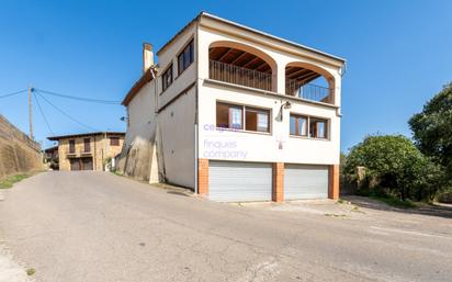 Vista exterior de Casa o xalet en venda en Sant Jordi Desvalls amb Terrassa