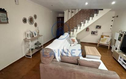 Sala d'estar de Casa adosada en venda en Peñarroya-Pueblonuevo amb Aire condicionat, Terrassa i Traster