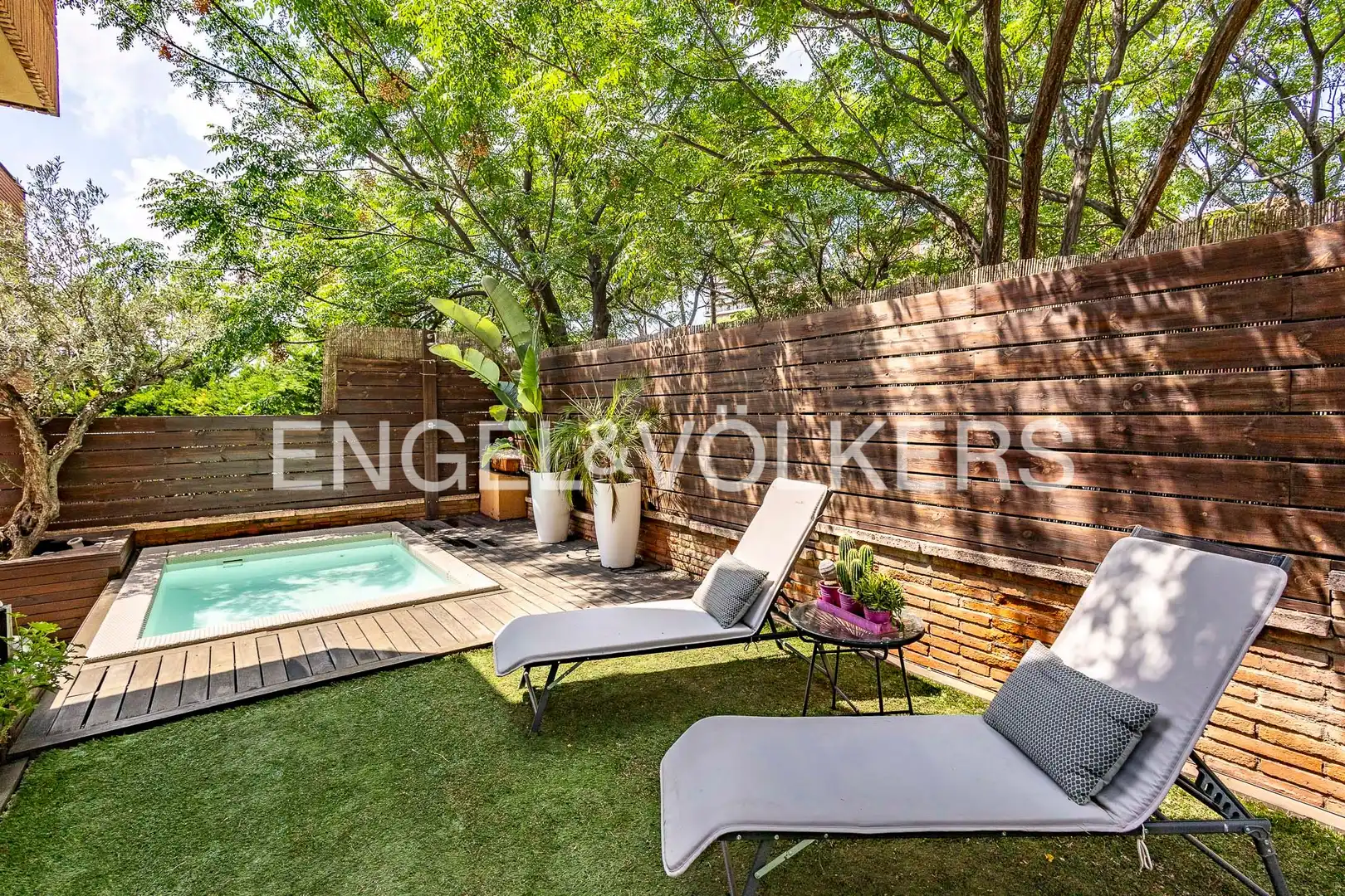 Terrassa de Apartament en venda en Esplugues de Llobregat amb Aire condicionat, Calefacció i Jardí privat
