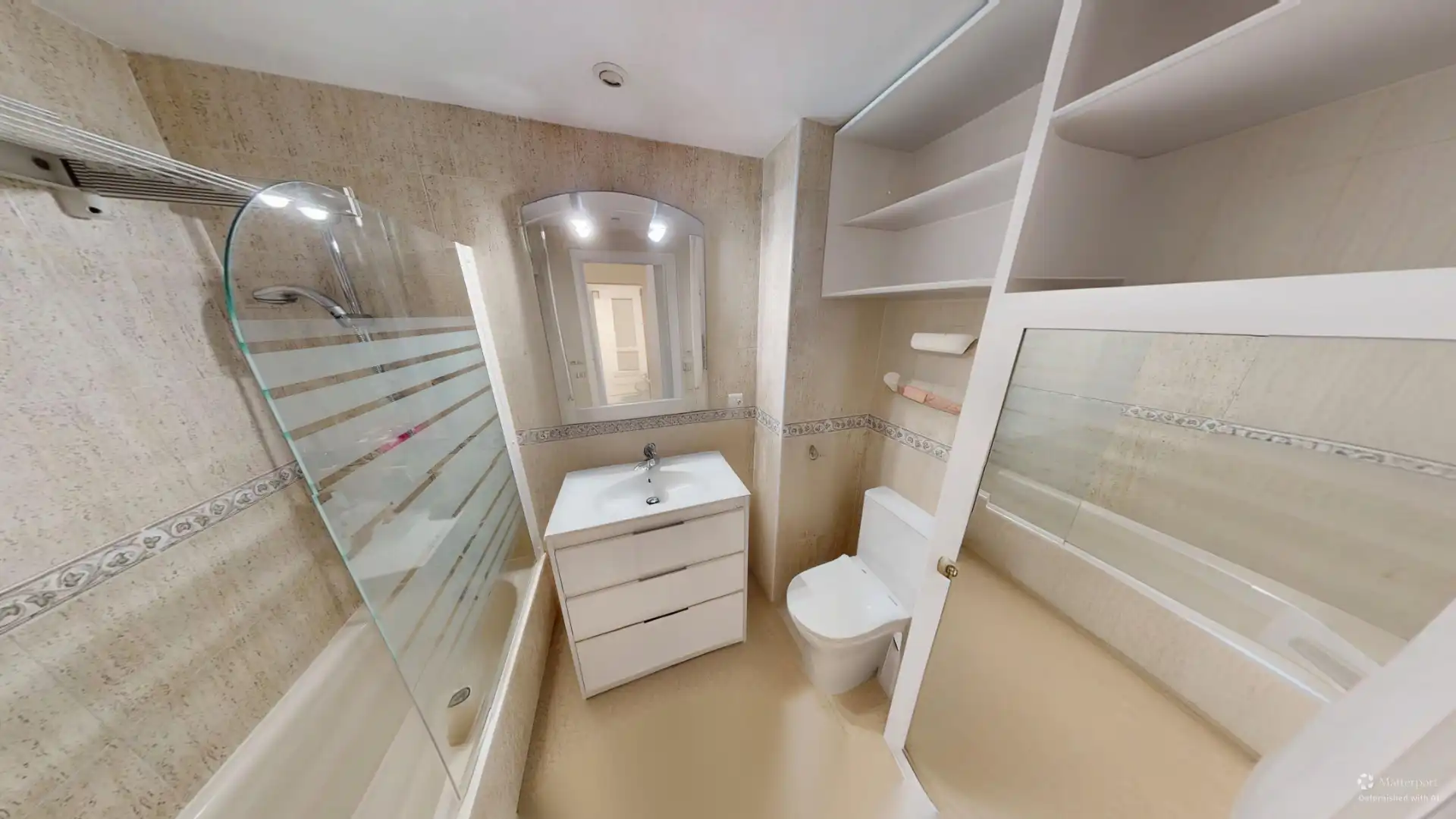Baño de Piso en venta en El Campello con Aire acondicionado, Jardín privado y Terraza