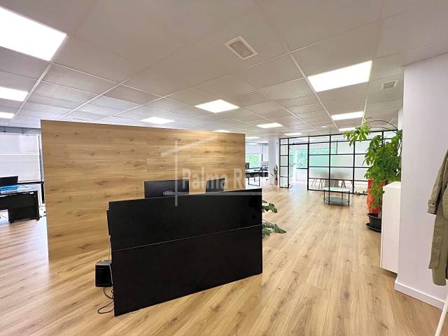 Oficina en Venta en Del Born en La Llotja - Born