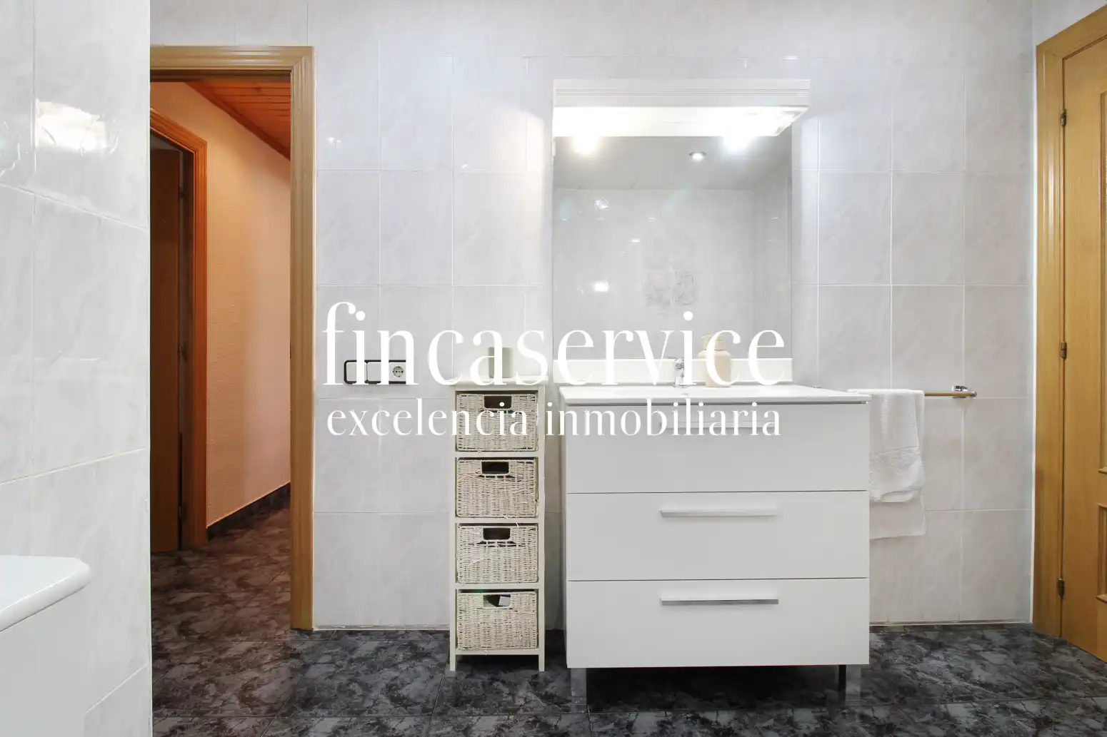 Baño de Piso en venta en Rubí con Aire acondicionado, Calefacción y Balcón