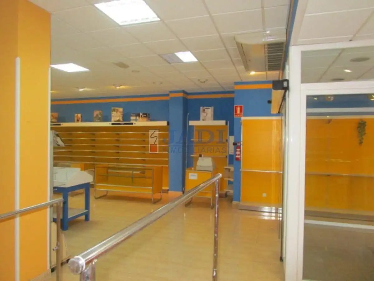Local comercial de lloguer a Valdepeñas, imagen 6