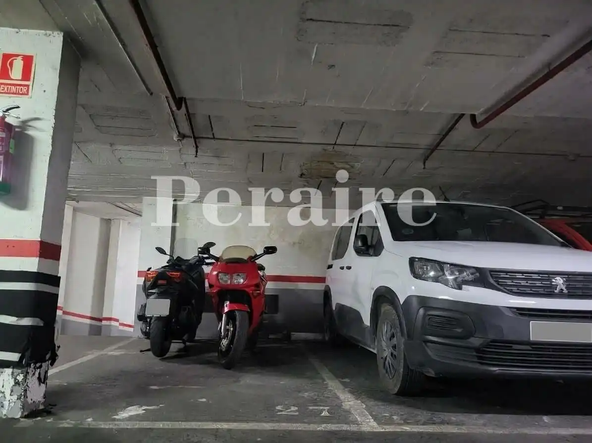 Aparcament de Pis en venda en Horta - Guinardó