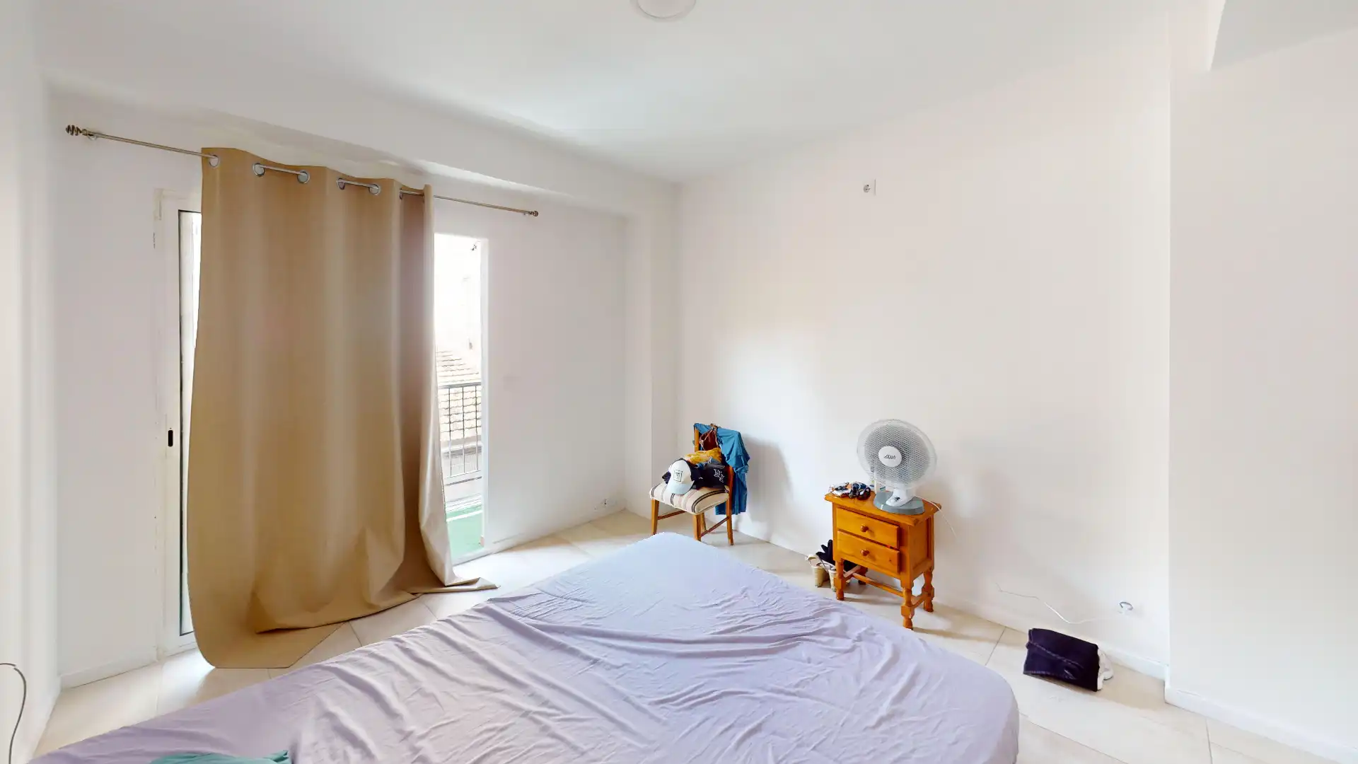 Habitación de Piso en venta en Alicante / Alacant con Amueblado, Lavadora y Balcón