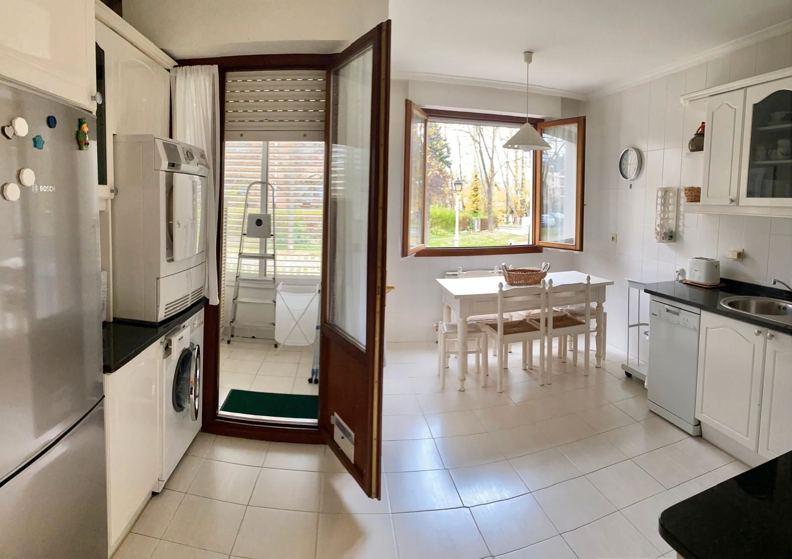 Cocina de Piso en venta en Vitoria - Gasteiz con Calefacción y Terraza