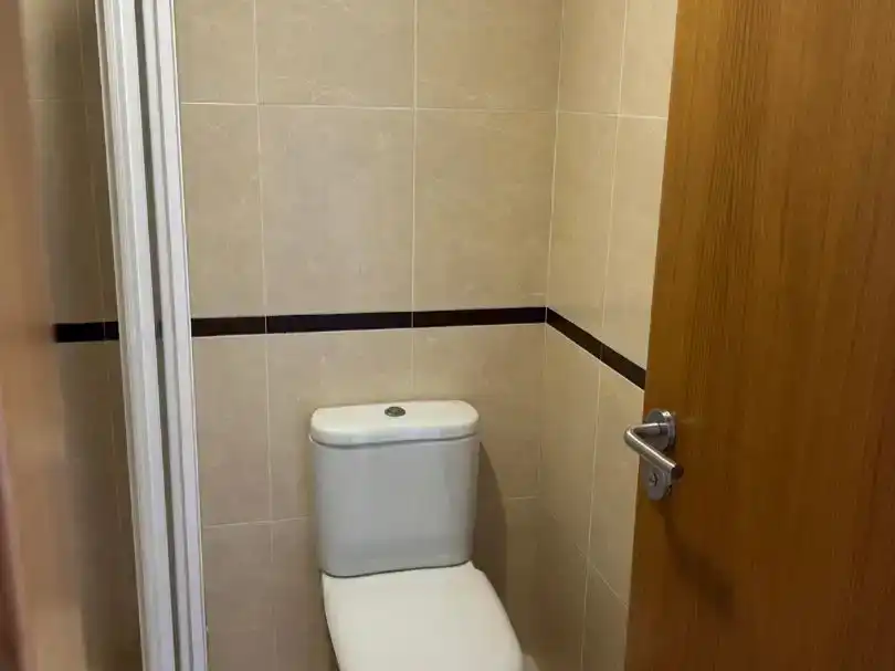 Bany de Pis en venda en Viveiro amb Piscina