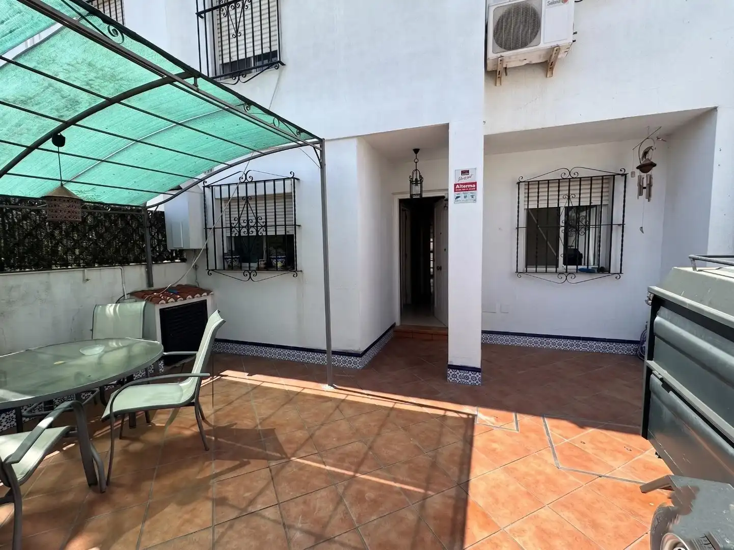 Casa adosada en venta en Tomares, Sevilla
