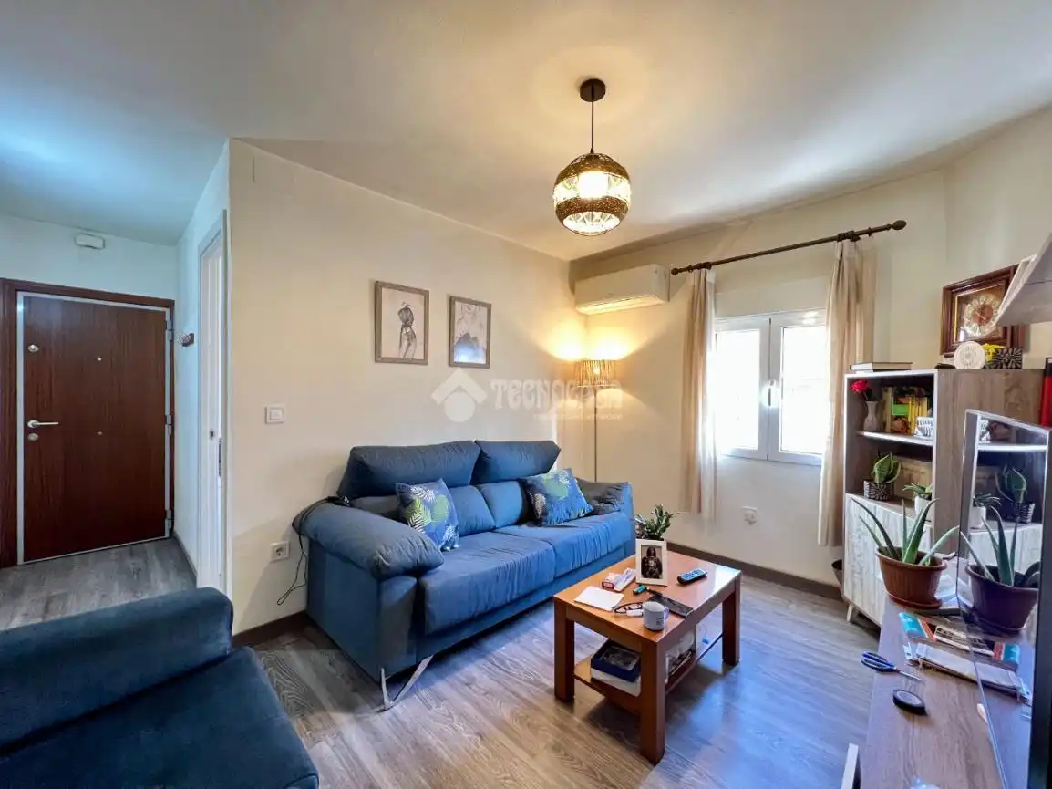 Living room of Flat for sale in Madrid  with Air Conditioner and Heating