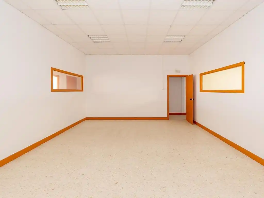 Büro zum Verkauf in Alcalá del Río mit Abstellraum
