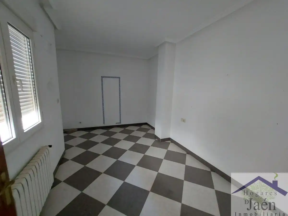 Piso en venta en Begíjar con Terraza