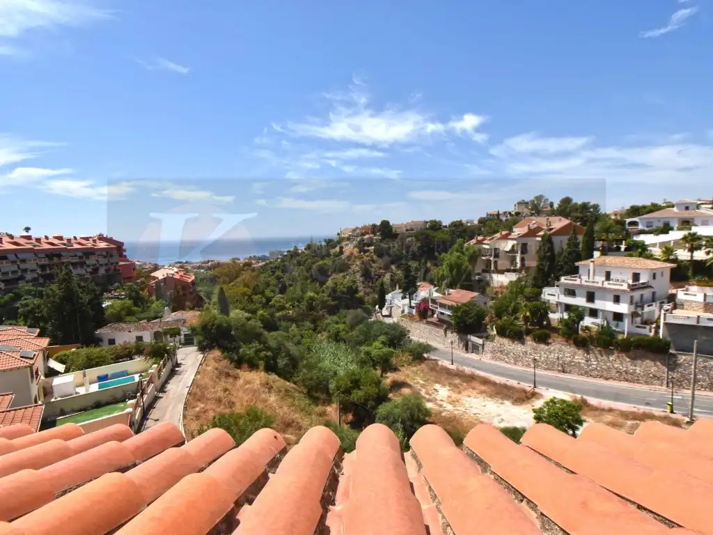 Vista exterior de Dúplex en venta en Fuengirola con Aire acondicionado, Jardín privado y Terraza