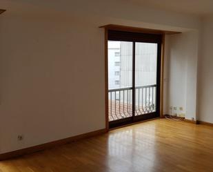 Bedroom of Flat to rent in Pontevedra Capital 