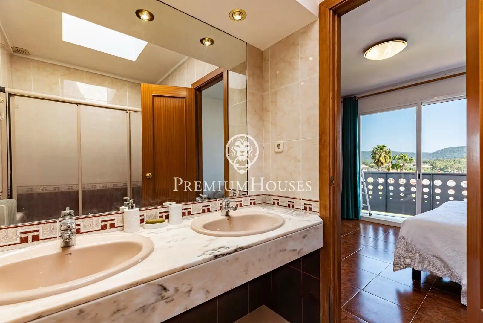 Bathroom of Detached homes for sale in Sant Pere de Ribes  with Air Conditioner, Heating and Private garden