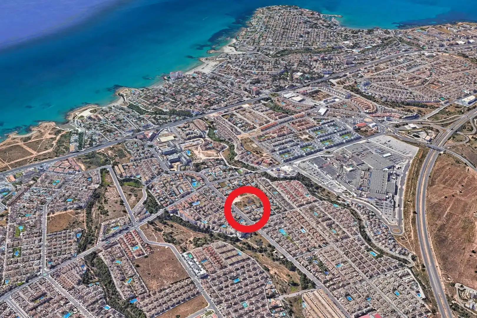Vista exterior de Casa o xalet en venda en Orihuela amb Aire condicionat, Calefacció i Jardí privat
