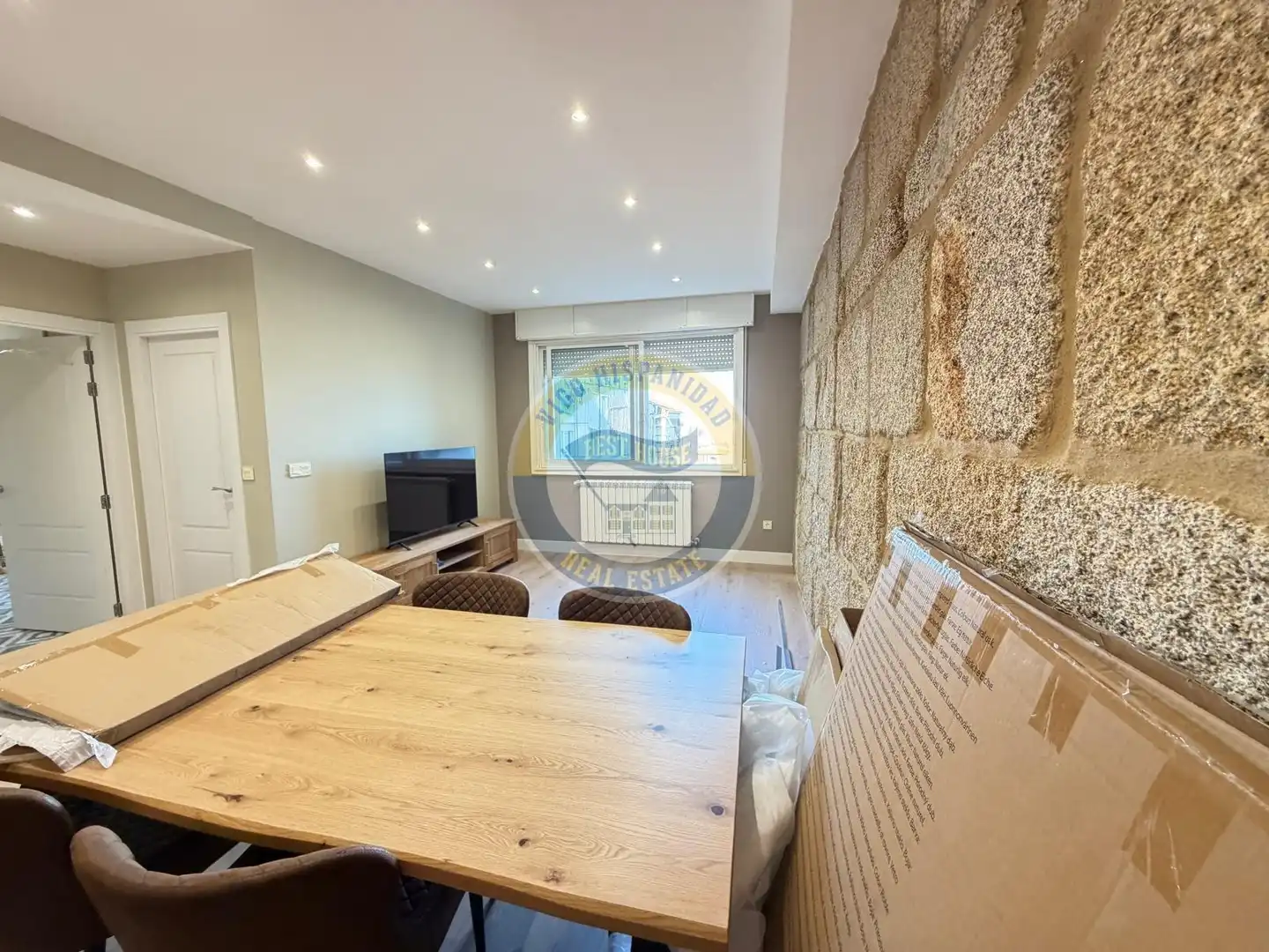 Comedor de Piso de alquiler en Vigo  con Calefacción, Parquet y Amueblado
