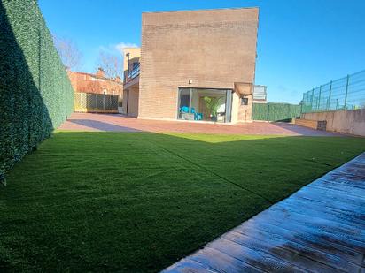 Terrassa de Casa o xalet en venda en Burgos Capital amb Calefacció, Jardí privat i Parquet