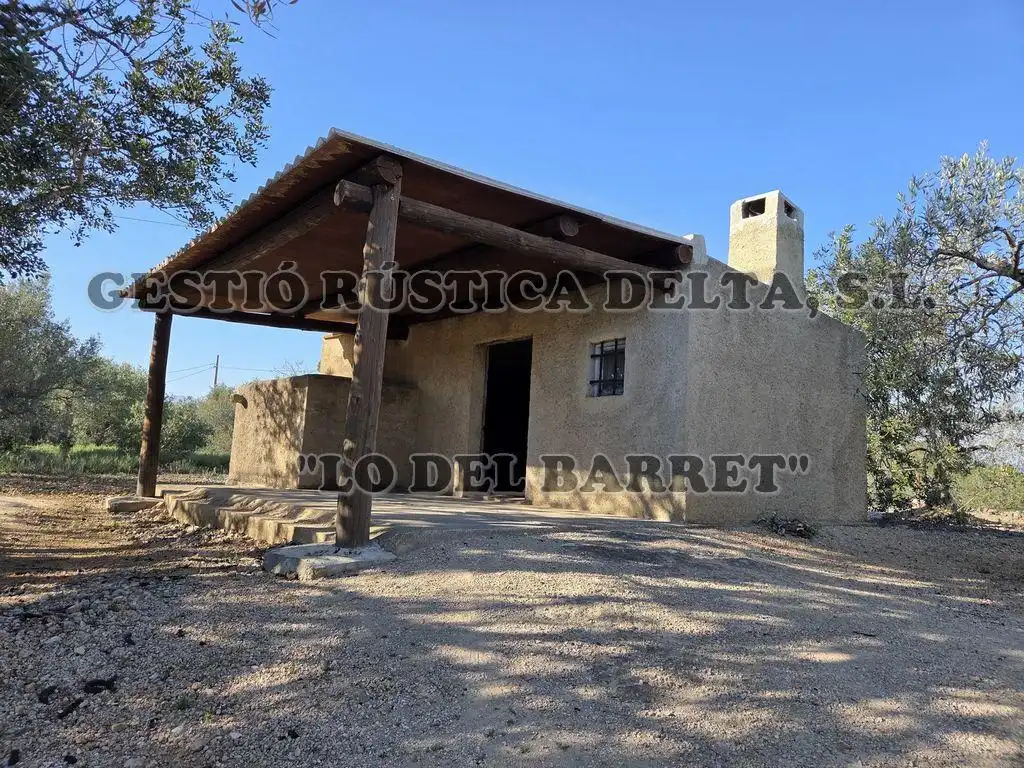 Vista exterior de Finca rústica en venda en L'Ampolla amb Terrassa