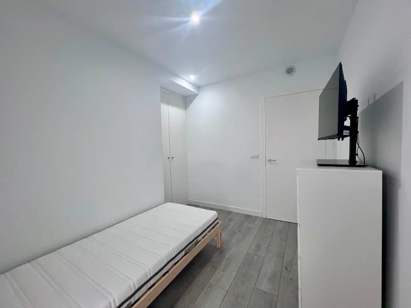 Bedroom of Flat for rent in Oviedo   with Heating, Private garden and Terrace