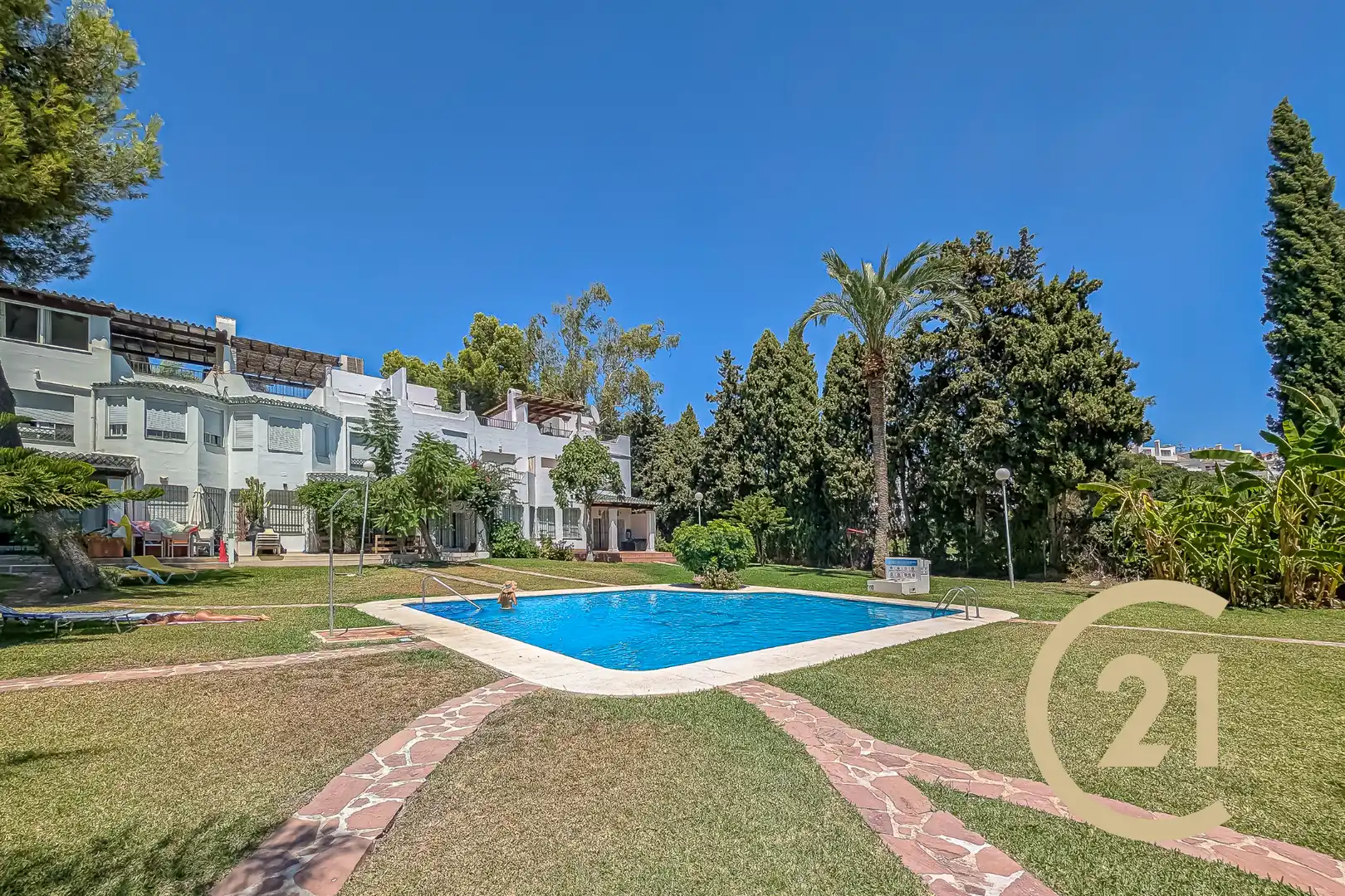 Jardín de Casa adosada en venta en Marbella con Aire acondicionado, Terraza y Piscina comunitaria
