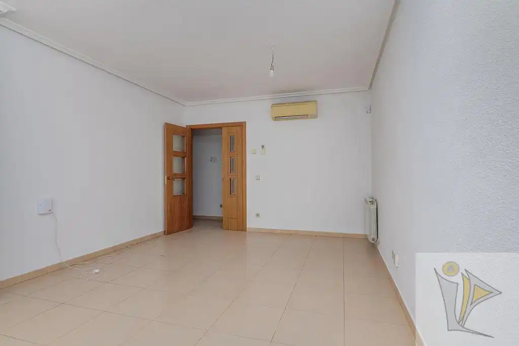 Flat for sale in Madrid