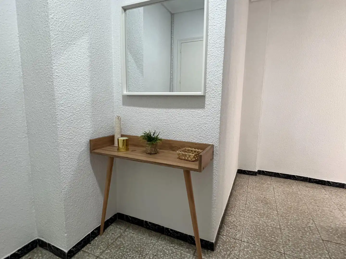 Piso de alquiler en Elche / Elx con Amueblado y Balcón