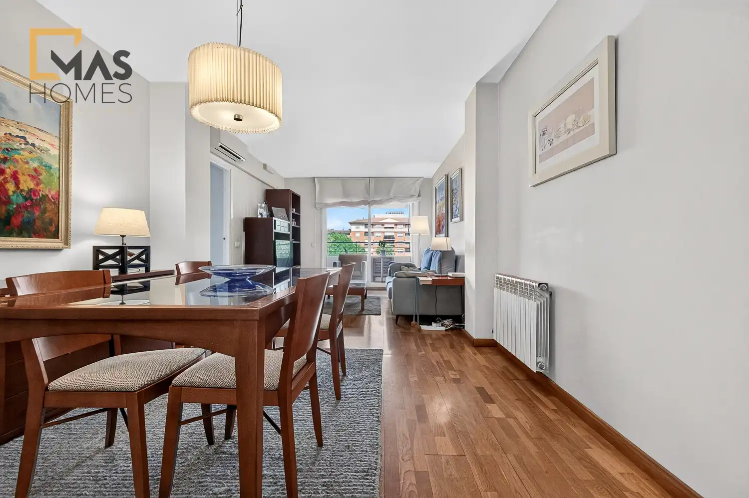 Sala d'estar de Pis en venda en Sant Cugat del Vallès amb Aire condicionat, Calefacció i Parquet