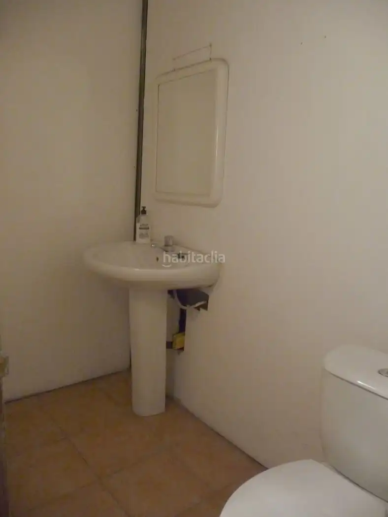 Local comercial en venda a Rambla de Sant Esteve 10, imagen 6