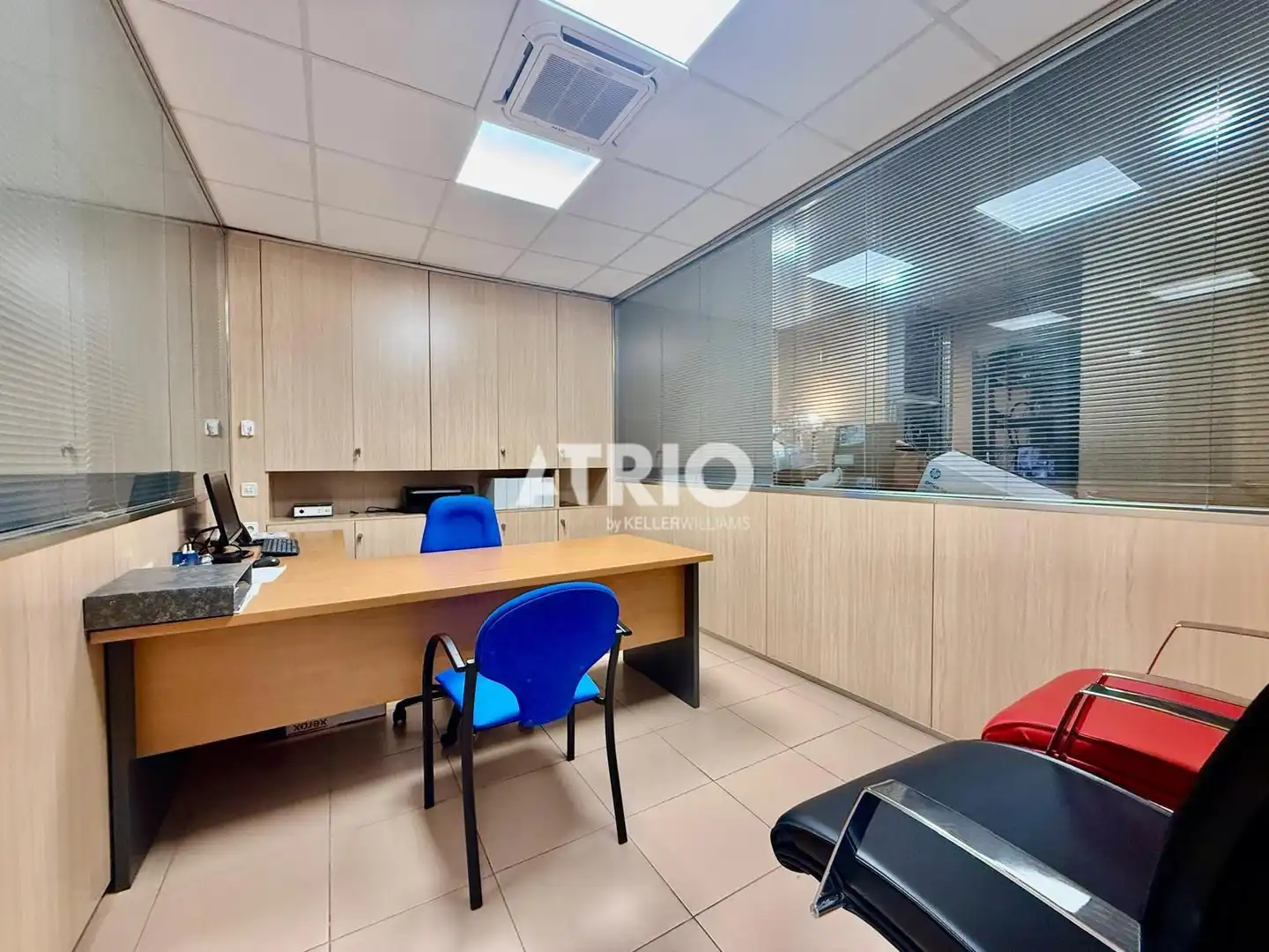 Local comercial en venda a Llevant, imagen 14