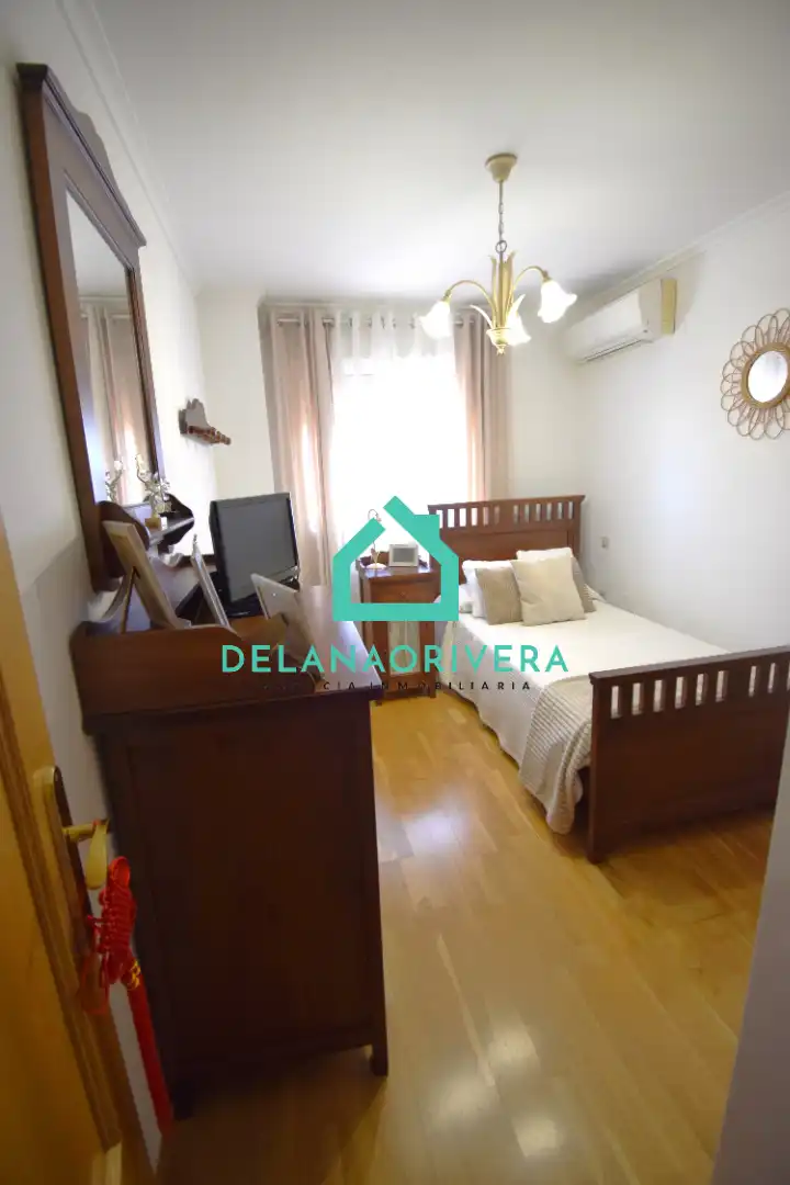 Dormitori de Àtic en venda en Guadalajara amb Aire condicionat, Calefacció i Parquet