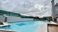 Piscina de Casa adosada en venda en Algeciras amb Terrassa, Balcó i Piscina comunitària
